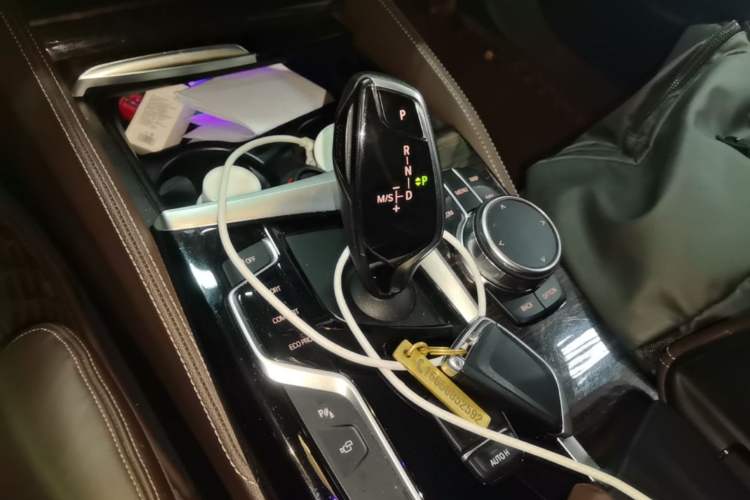 Used BMW 5 Series 2018 530Li Luxury Edition Premium Package Gear Lever