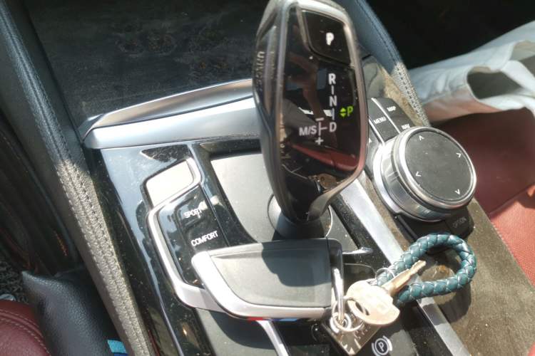 Used BMW 5 Series 2018 Restyled 530Li Leading Edition M Sport Package Gear Lever