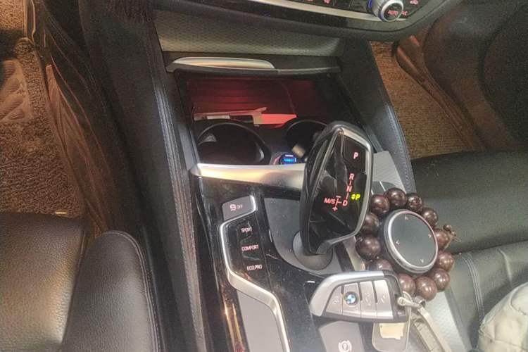 Used BMW 5 Series 2018 525i M Sport Package Gear Lever