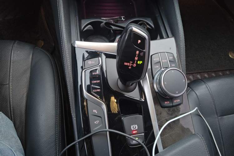 Used BMW 5 Series 2018 530Li Luxury Edition M Sport Package Gear Lever