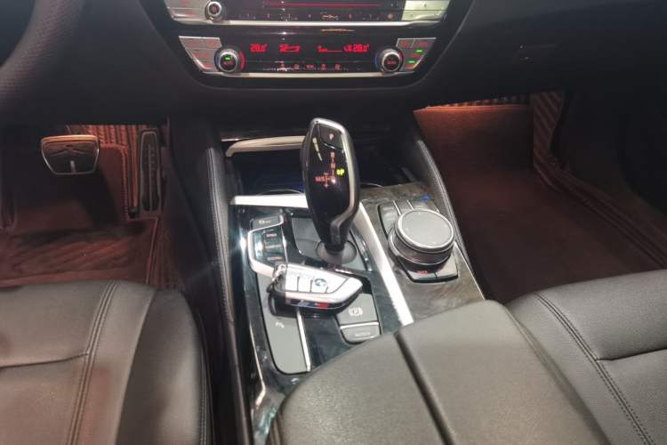Used BMW 5 Series 2018 525Li M Sport Package Gear Lever