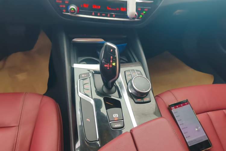 Used BMW 5 Series 2018 528Li Launch Special Edition Gear Lever
