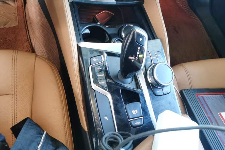 Used BMW 5 Series 2018 Facelifted 530Li xDrive M Sport Package Gear Lever