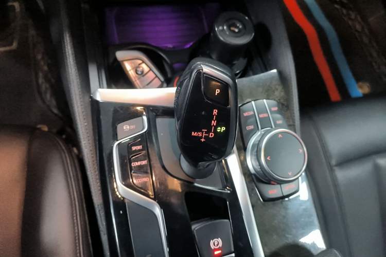 Used BMW 5 Series 2018 525Li M Sport Package Gear Lever