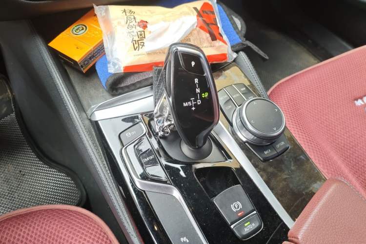 Used BMW 5 Series 2018 Restyled 530Li Leading Edition M Sport Package Gear Lever