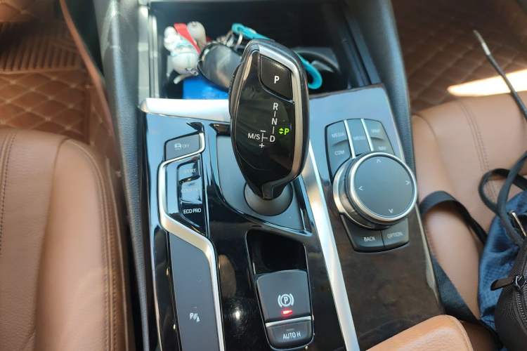 Used BMW 5 Series 2018 528Li Launch Special Edition Gear Lever
