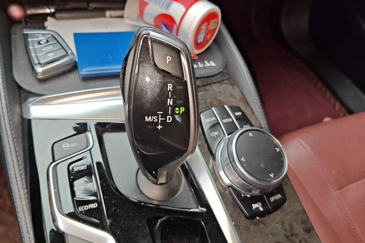 Used BMW 5 Series 2018 530Li Luxury Edition M Sport Package Gear Lever