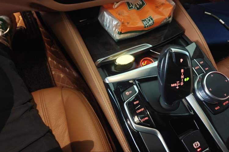 Used BMW 5 Series 2018 530Li Leading Model M Sport Package Gear Lever