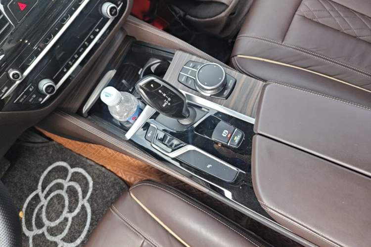 Used BMW 5 Series 2018 530Li Leading Edition Luxury Package Gear Lever