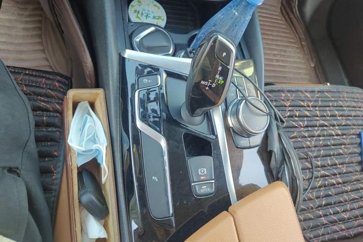 Used BMW 5 Series 2018 528Li Launch Special Edition Gear Lever