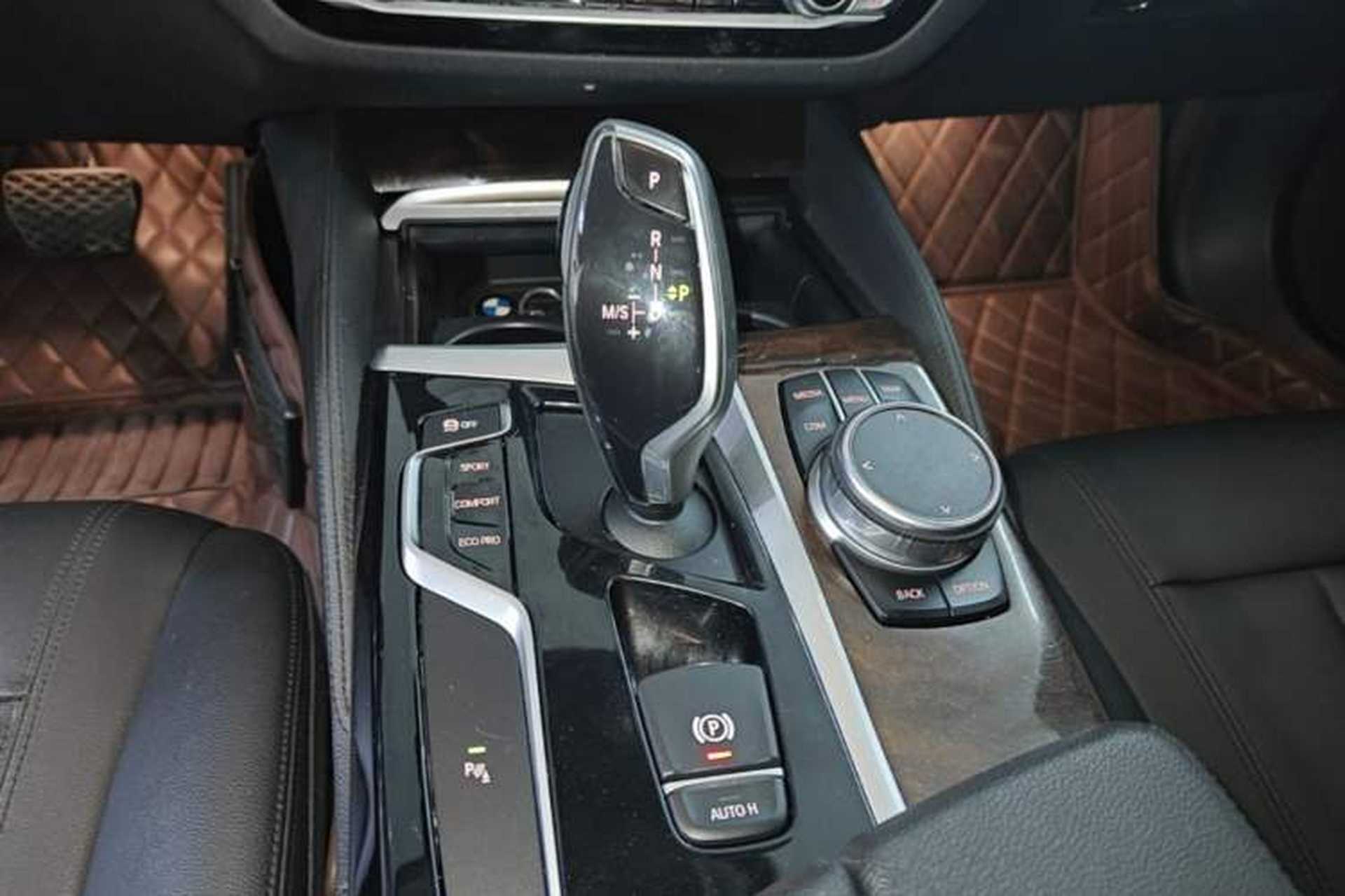 Used BMW 5 Series 2018 525Li Luxury Package Gear Lever