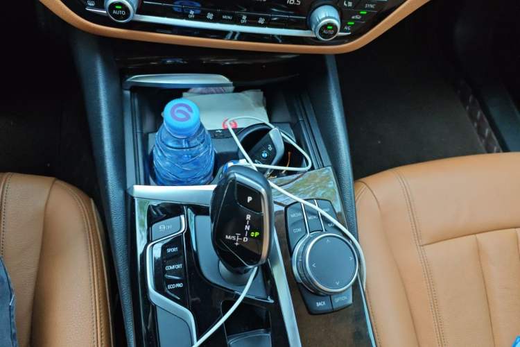 Used BMW 5 Series 2018 528Li Launch Special Edition Gear Lever