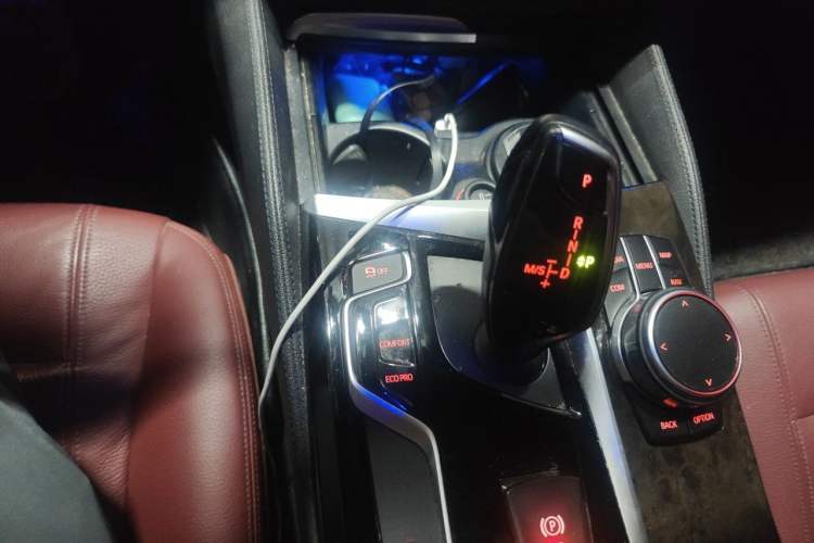 Used BMW 5 Series 2018 Restyled 530Li Leading Edition M Sport Package Gear Lever