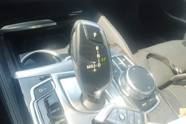 Used BMW 5 Series 2018 Restyled 530Li Luxury Edition M Sport Package Gear Lever
