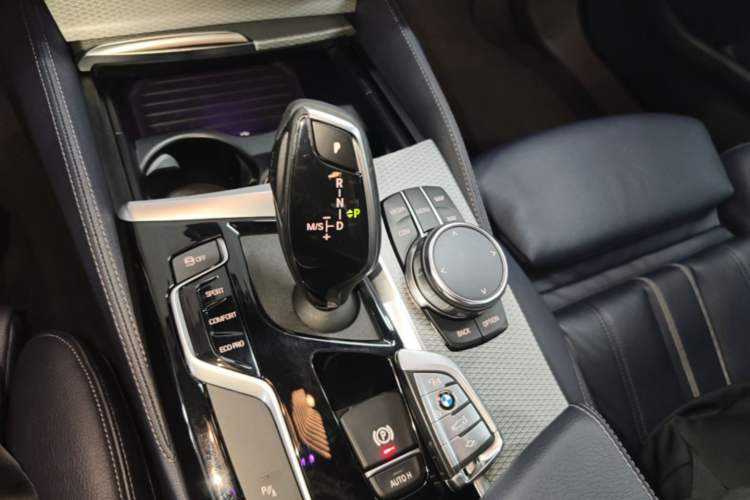 Used BMW 5 Series 2018 525i M Sport Package Gear Lever