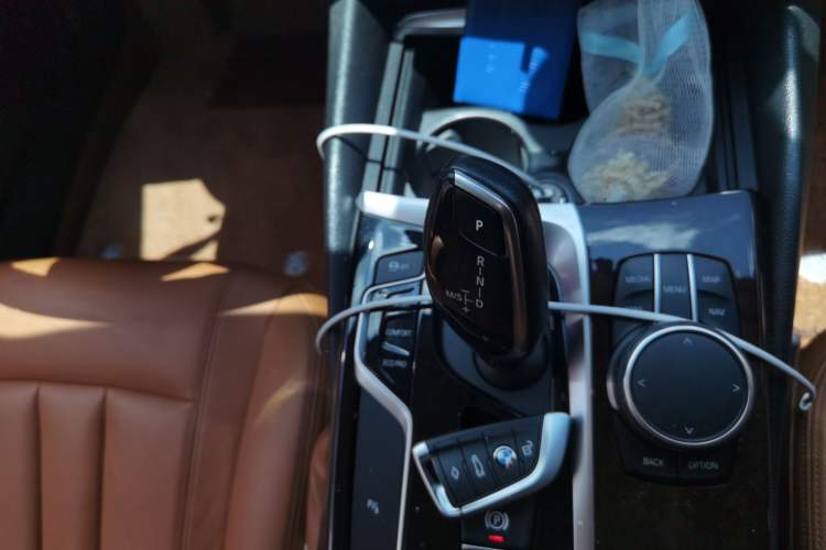 Used BMW 5 Series 2018 528Li Launch Special Edition Gear Lever