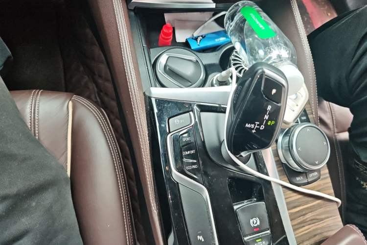 Used BMW 5 Series 2018 Revised Version 530Li Leading Edition Luxury Package Gear Lever