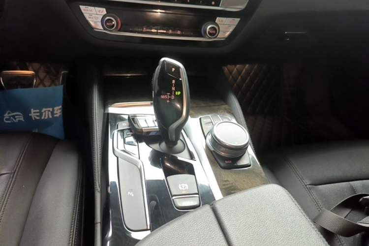 Used BMW 5 Series 2018 525Li M Sport Package Gear Lever