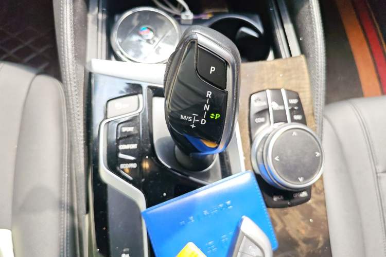 Used BMW 5 Series 2018 525Li M Sport Package Gear Lever