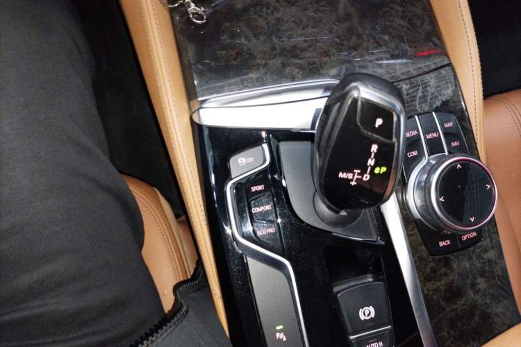 Used BMW 5 Series 2018 530Li xDrive M Sport Package Gear Lever