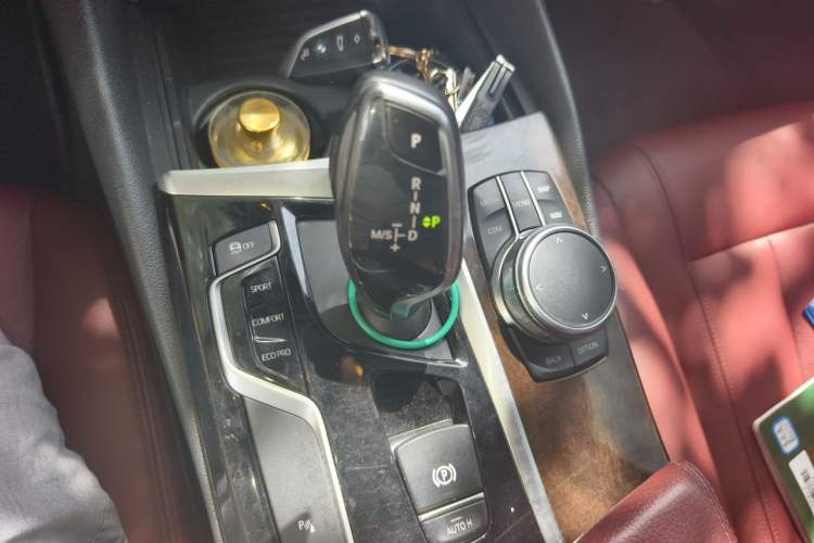 Used BMW 5 Series 2018 528Li Launch Special Edition Gear Lever