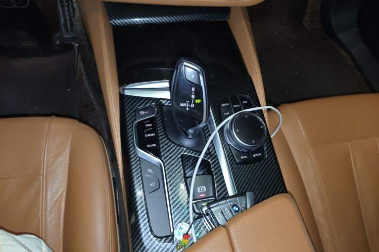 Used BMW 5 Series 2018 Restyled 530Li Luxury Edition M Sport Package Gear Lever