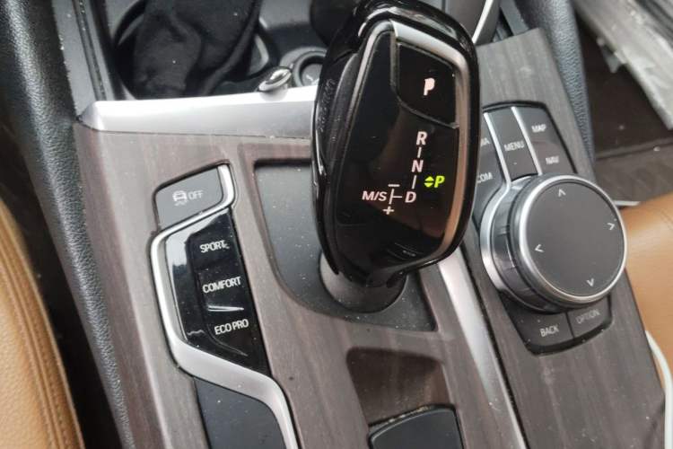 Used BMW 5 Series 2018 528Li Launch Special Edition Gear Lever