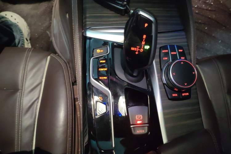 Used BMW 5 Series 2018 530Li Leading Edition Luxury Package Gear Lever