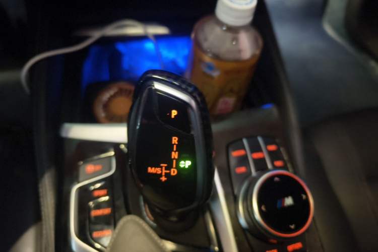 Used BMW 5 Series 2018 Restyled 530Li Leading Edition M Sport Package Gear Lever