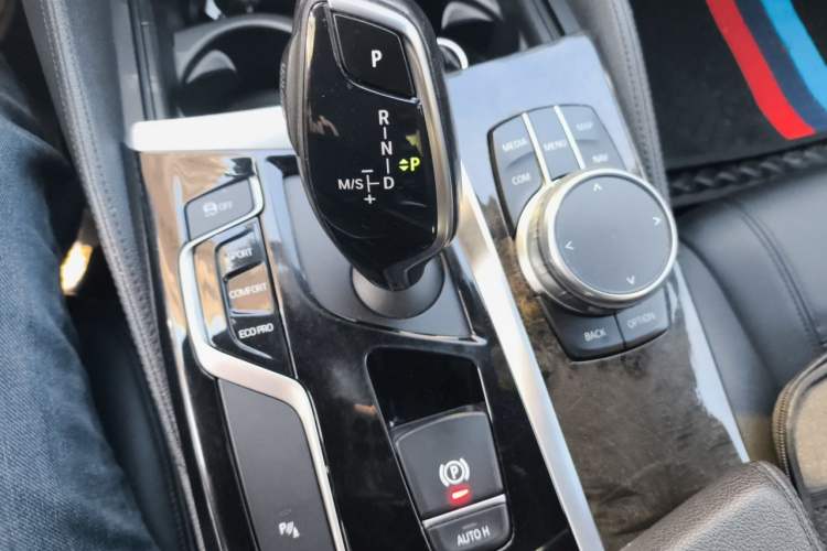 Used BMW 5 Series 2018 525Li M Sport Package Gear Lever
