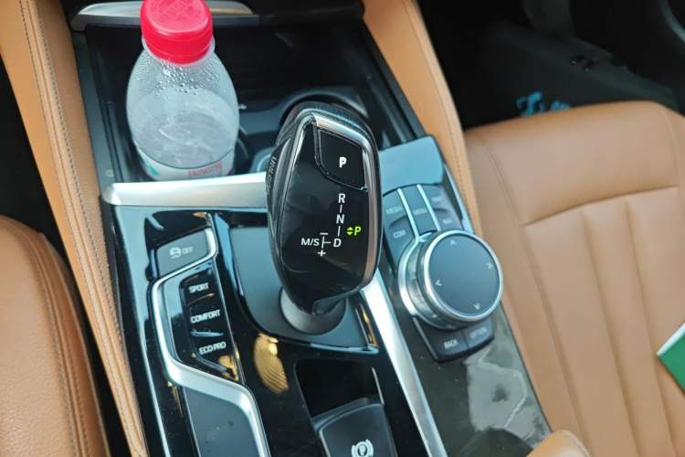Used BMW 5 Series 2018 530Li Leading Model M Sport Package Gear Lever