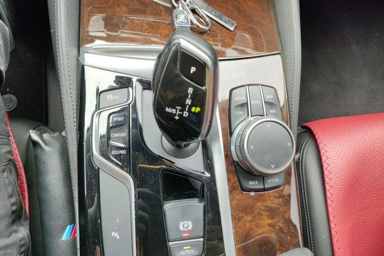Used BMW 5 Series 2018 525Li Luxury Package Gear Lever