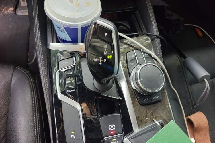 Used BMW 5 Series 2018 Restyled 530Li Leading Edition M Sport Package Gear Lever