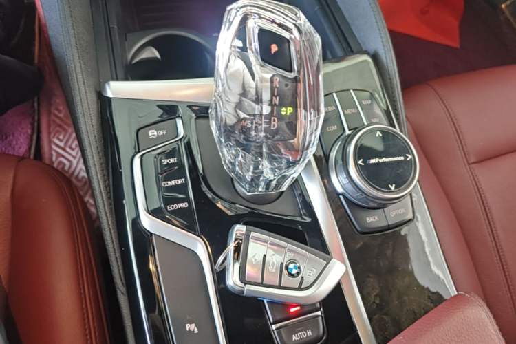 Used BMW 5 Series 2018 Restyled 530Li Leading Edition M Sport Package Gear Lever