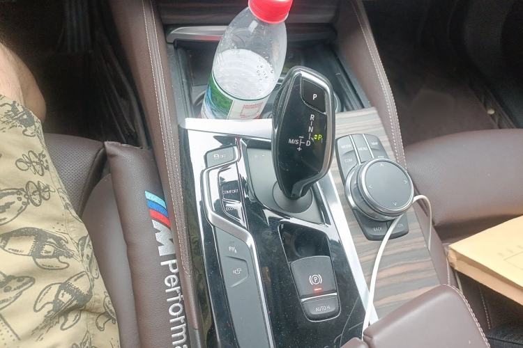 Used BMW 5 Series 2018 Revised 540Li Executive Edition Gear Lever