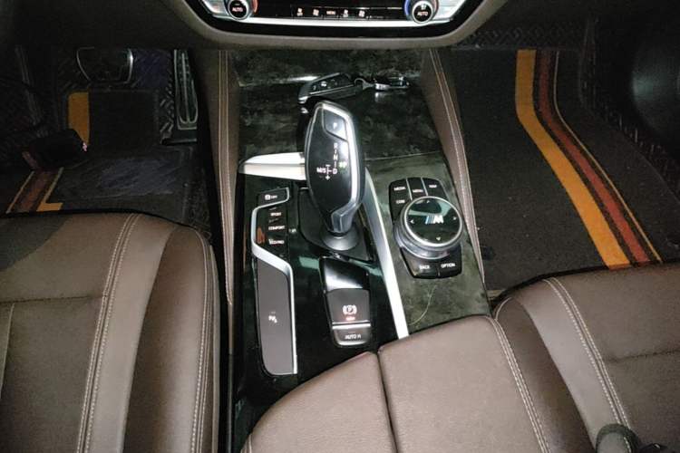 Used BMW 5 Series 2018 525Li M Sport Package Gear Lever