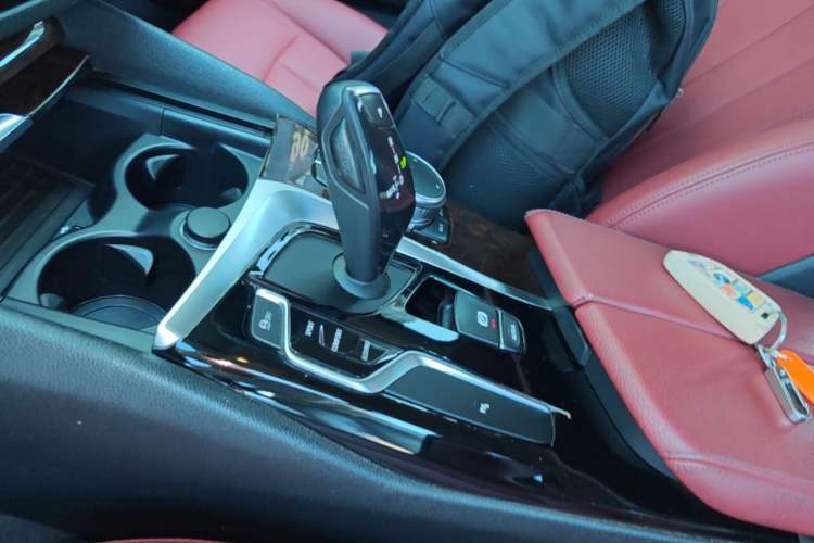 Used BMW 5 Series 2018 528Li Launch Special Edition Gear Lever