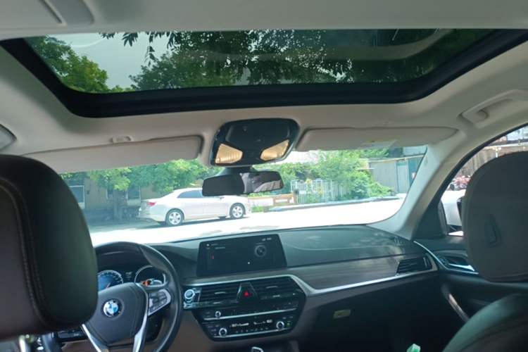 Used BMW 5 Series 2018 530Li Leading Edition Luxury Package Headliner