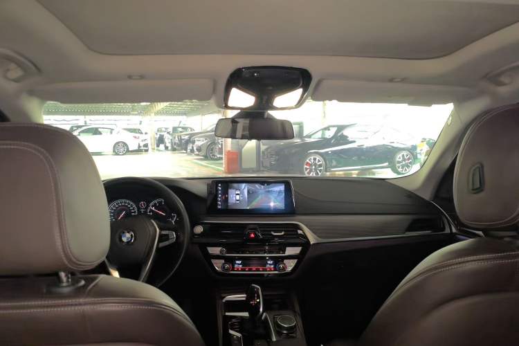 Used BMW 5 Series 2018 Facelifted 530Li Luxury Edition Premium Package Headliner