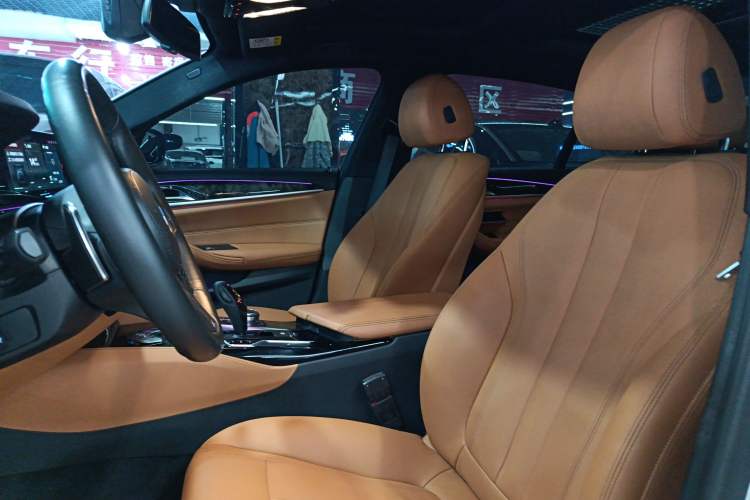 Used BMW 5 Series 2018 Restyled 530Li Leading Edition M Sport Package Headliner