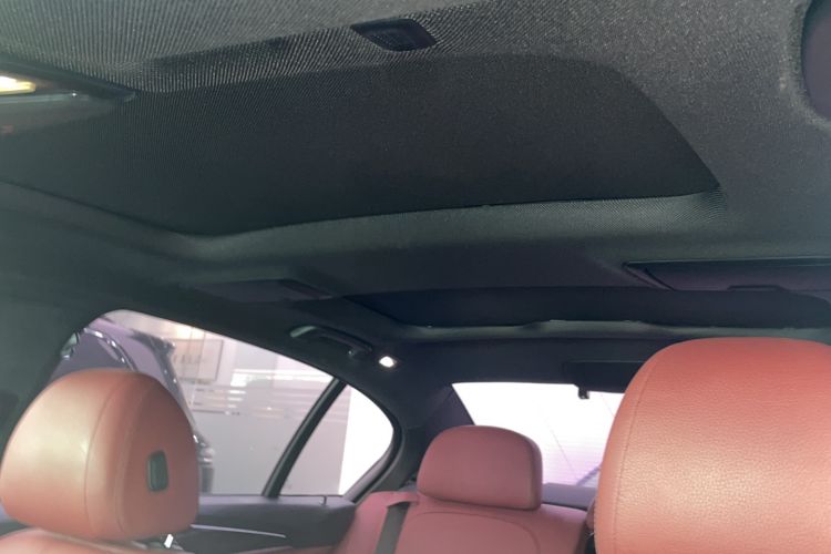 Used BMW 5 Series 2018 Restyled 530Li Leading Edition M Sport Package Headliner