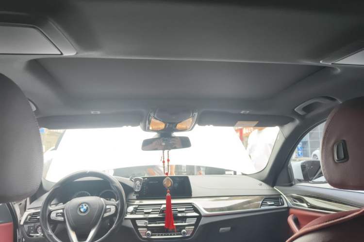 Used BMW 5 Series 2018 Restyled 530Li Leading Edition M Sport Package Headliner
