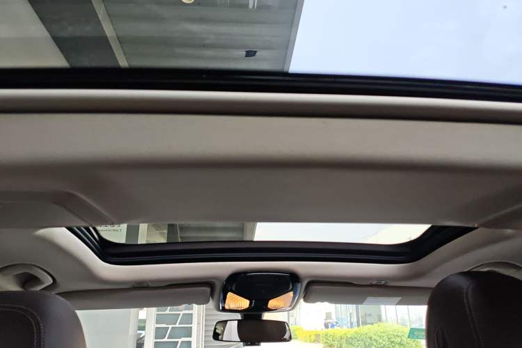 Used BMW 5 Series 2018 Revised Version 530Li Leading Edition Luxury Package Headliner