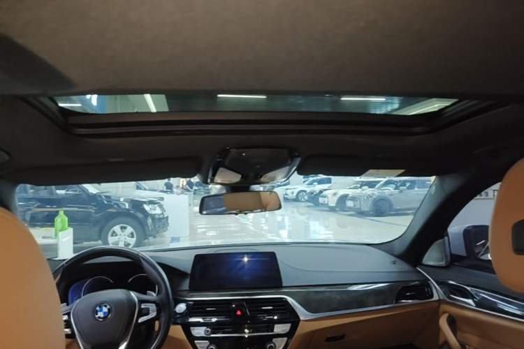 Used BMW 5 Series 2018 Restyled 530Li Leading Edition M Sport Package Headliner