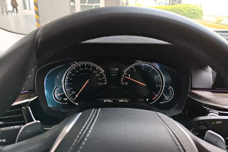 Used BMW 5 Series 2018 Revised Version 530Li Leading Edition Luxury Package Instrument Cluster