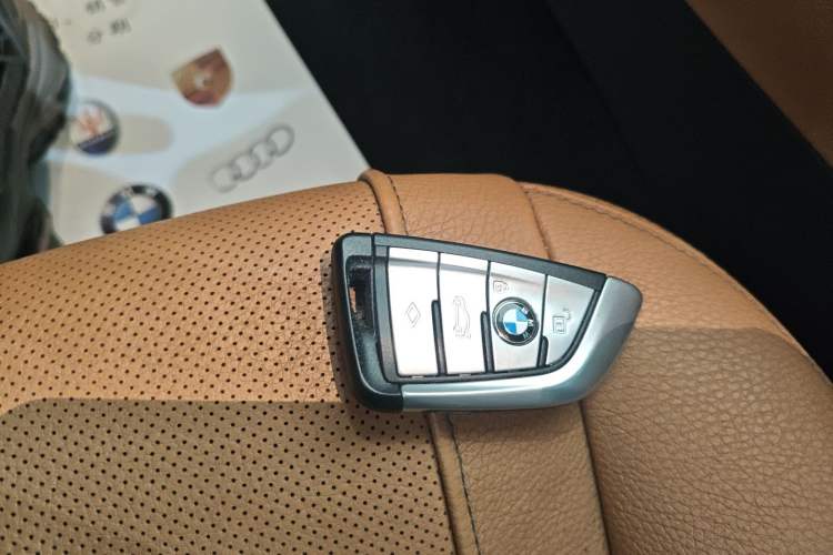 Used BMW 5 Series 2018 Restyled 530Li Luxury Edition M Sport Package Interior 1