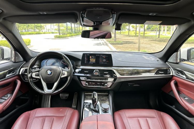 Used BMW 5 Series 2018 Restyled 530Li Leading Edition M Sport Package Interior 1