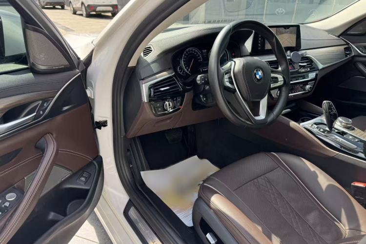 Used BMW 5 Series 2018 Facelifted 530Li Luxury Edition Premium Package Interior 1