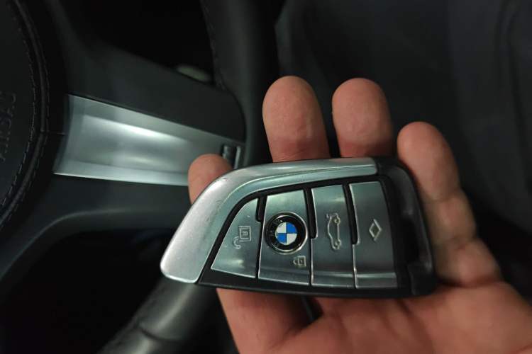 Used BMW 5 Series 2018 525i M Sport Package Interior 1
