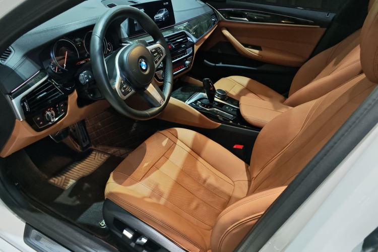 Used BMW 5 Series 2018 Restyled 530Li Luxury Edition M Sport Package Interior 1